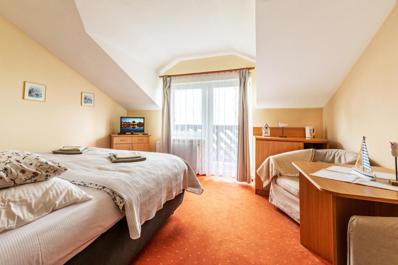 Roza Wiatrow Hotell Władysławowo Exteriör bild