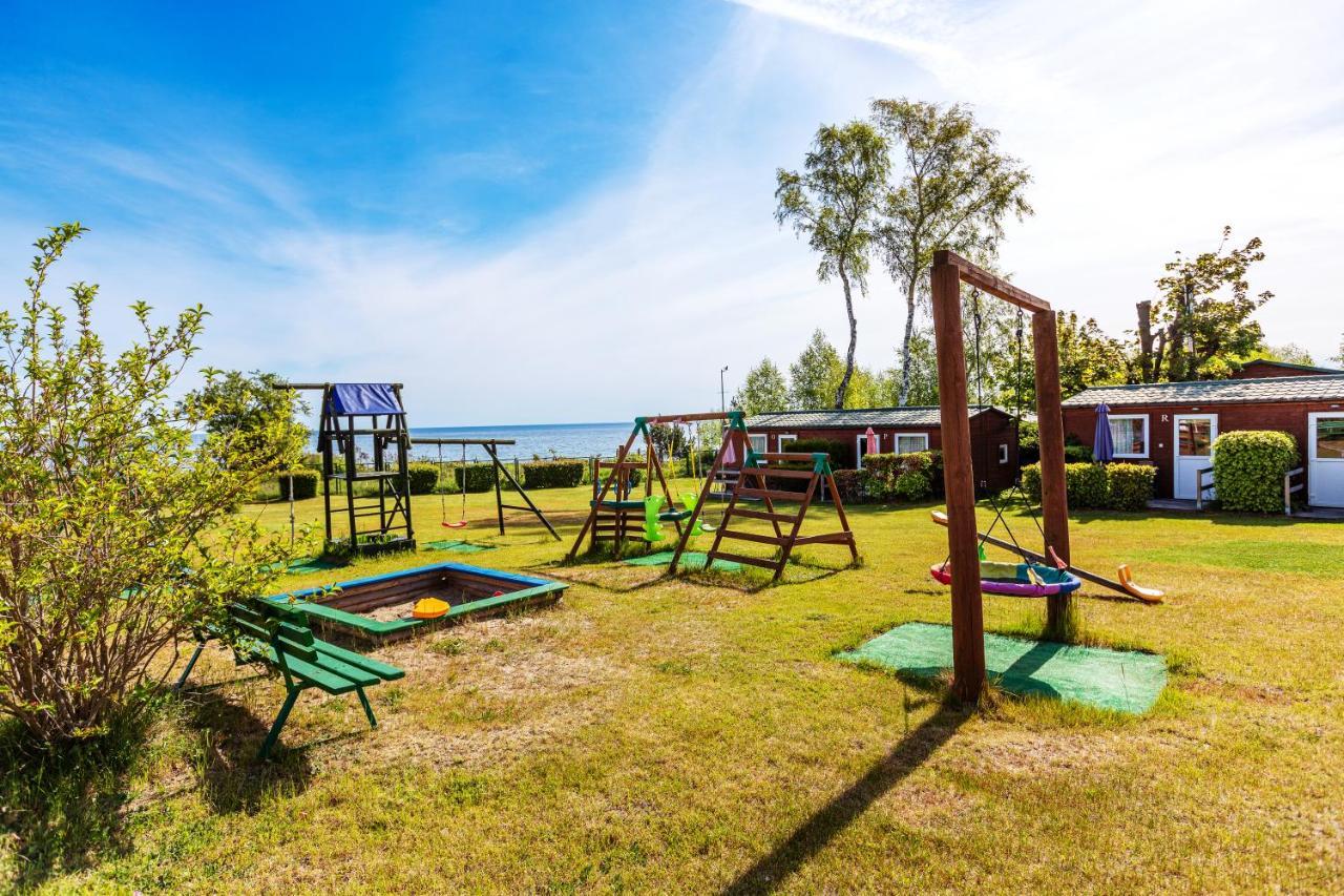 Roza Wiatrow Hotell Władysławowo Exteriör bild