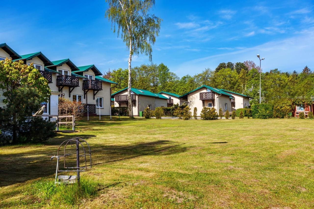 Roza Wiatrow Hotell Władysławowo Exteriör bild